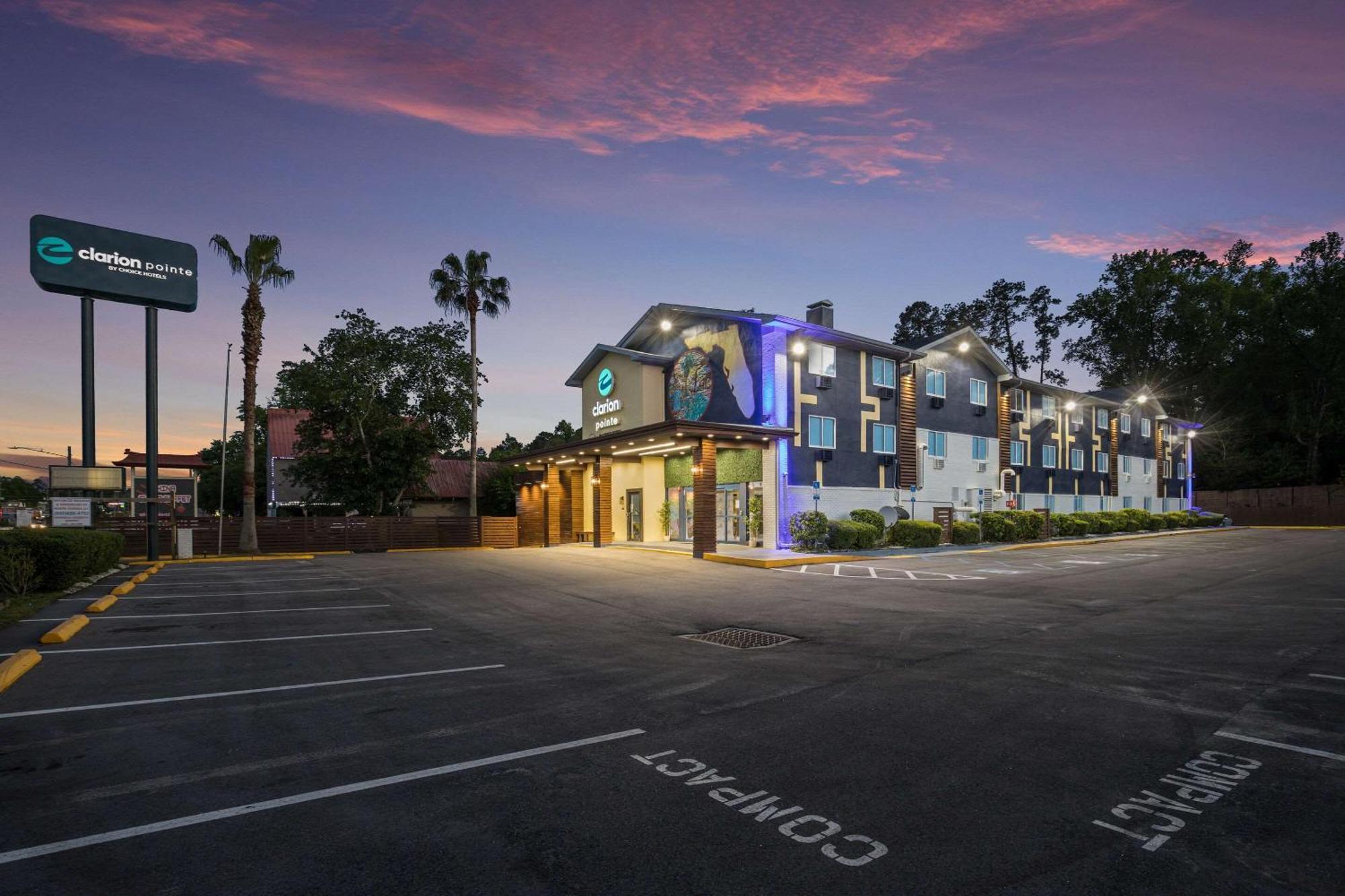 Hotel Clarion Pointe Tallahassee-State Capitol Exterior foto